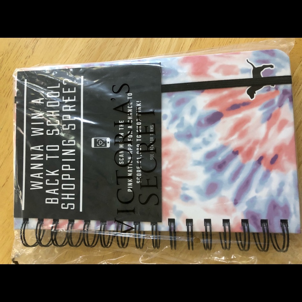 PINK Back To School Calendar - Picture 1 of 2